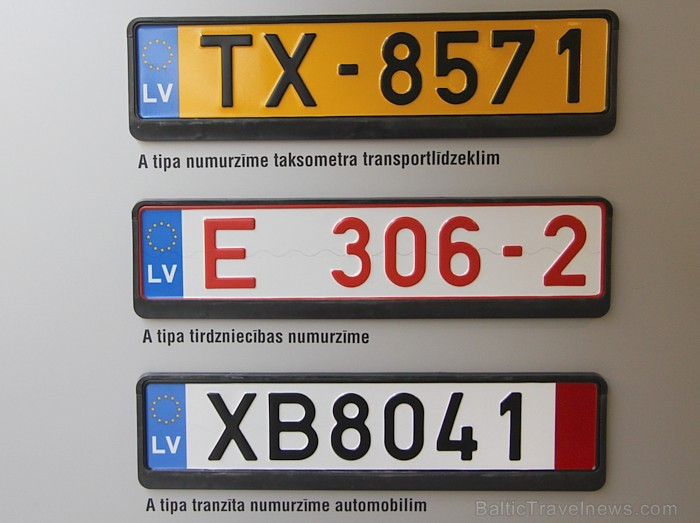 17.03.2011 Rīgas Motormuzejā atklāta jauna, netradicionāla izstāde «Pat nemēģini! Pieķers!» Ekspozīcijā apskatāmas CSDD darbinieku izņemtās viltotās a 17.03.2011 Rīgas Motormuzejā atklāta jauna, netradicionāla izstāde «Pat nemēģini! Pieķers!» Ekspozīcijā apskatāmas CSDD darbinieku izņemtās viltotās a 57224