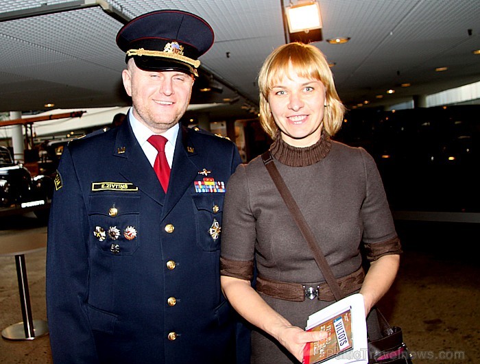 17.03.2011 Rīgas Motormuzejā atklāta jauna, netradicionāla izstāde «Pat nemēģini! Pieķers!» Ekspozīcijā apskatāmas CSDD darbinieku izņemtās viltotās a 17.03.2011 Rīgas Motormuzejā atklāta jauna, netradicionāla izstāde «Pat nemēģini! Pieķers!» Ekspozīcijā apskatāmas CSDD darbinieku izņemtās viltotās a 57233