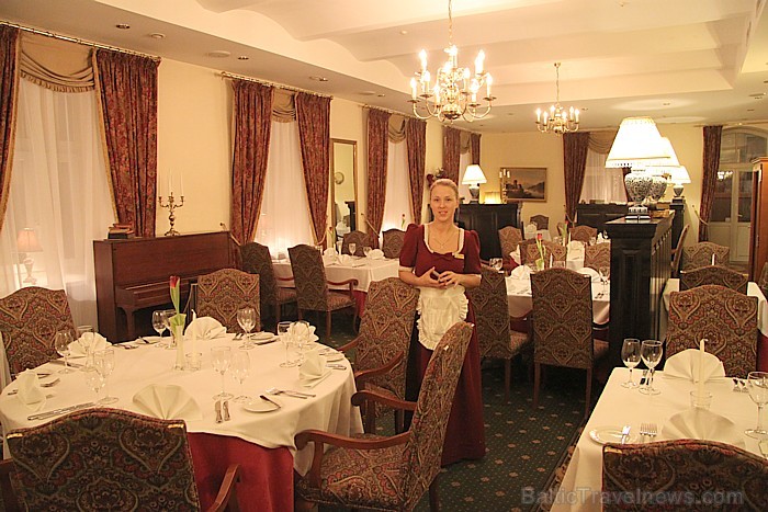 Restorāns Gutenbergs (www.gutenbergs.lv) sevi raksturo kā «klasiski latviešu un baltvācu ēdieni, plaša pasaules dzērienu izvēle» Restorāns Gutenbergs (www.gutenbergs.lv) sevi raksturo kā «klasiski latviešu un baltvācu ēdieni, plaša pasaules dzērienu izvēle» 57374