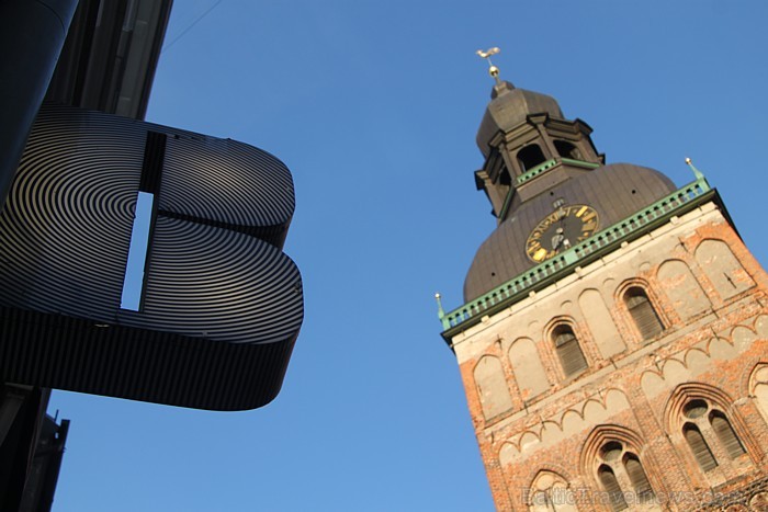 Doma laukumā esošais restorāns B-Bārs tagad var lepoties ar titula «2010.gada labākais bārmenis» īpašnieku - Andri Reizenbergu Doma laukumā esošais restorāns B-Bārs tagad var lepoties ar titula «2010.gada labākais bārmenis» īpašnieku - Andri Reizenbergu 57709