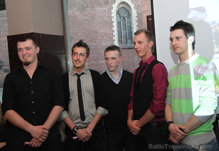 Nominācijas «2010.gada labākais jaunais flair bārmenis» pretendenti - Matīss Klavinius, Iļja Obuhovskis, Gundars Lasmanis, Jānis Sviķis un Mārtiņš Zvi Nominācijas «2010.gada labākais jaunais flair bārmenis» pretendenti - Matīss Klavinius, Iļja Obuhovskis, Gundars Lasmanis, Jānis Sviķis un Mārtiņš Zvi 57719