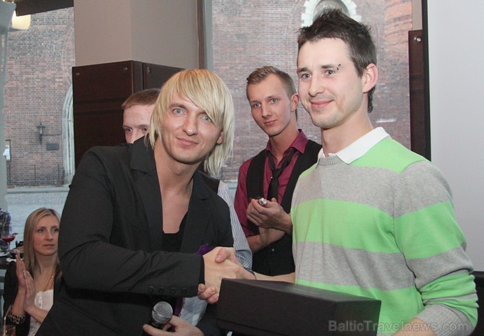 Bārmeņu portāls Bartending.lv sveic «2010.gada labākais jaunais flair bārmenis» uzvarētāju - Jānis Sviķis Bārmeņu portāls Bartending.lv sveic «2010.gada labākais jaunais flair bārmenis» uzvarētāju - Jānis Sviķis 57720