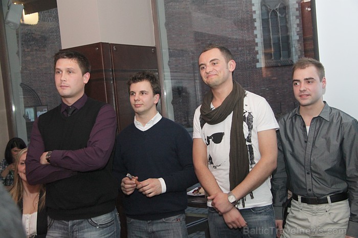 Nominācijas «2010.gada labākais flair bārmenis» pretendenti - Mārtiņš Rozenvalds, Ivars Rutkovskis, Staņiskavs Janāns, Roberts Stepānovs, Gvido Elksni Nominācijas «2010.gada labākais flair bārmenis» pretendenti - Mārtiņš Rozenvalds, Ivars Rutkovskis, Staņiskavs Janāns, Roberts Stepānovs, Gvido Elksni 57728