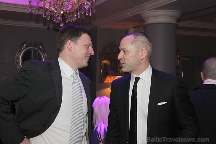 Piecu zvaigžņu viesnīcā Grand Palace Hotel 1.04.2011 pulcējās lietišķā stila vīriešu apģērbu veikala Suit Supply klienti uz jaunās pavasara/vasaras ko Piecu zvaigžņu viesnīcā Grand Palace Hotel 1.04.2011 pulcējās lietišķā stila vīriešu apģērbu veikala Suit Supply klienti uz jaunās pavasara/vasaras ko 57813