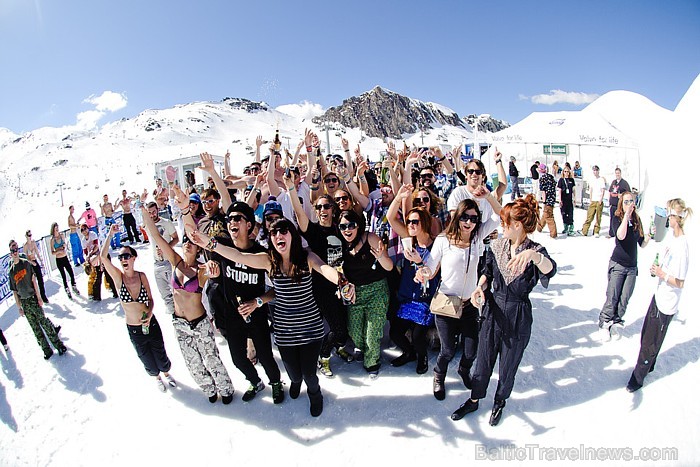 Volvo Snowbombing festivāls norisinās Austrijā. Sākās jau 4. aprīlī un beigsies 9. aprīlī. Vairāk informācijas: www.snowbombing.com
Foto: Danny North Volvo Snowbombing festivāls norisinās Austrijā. Sākās jau 4. aprīlī un beigsies 9. aprīlī. Vairāk informācijas: www.snowbombing.com
Foto: Danny North 57926
