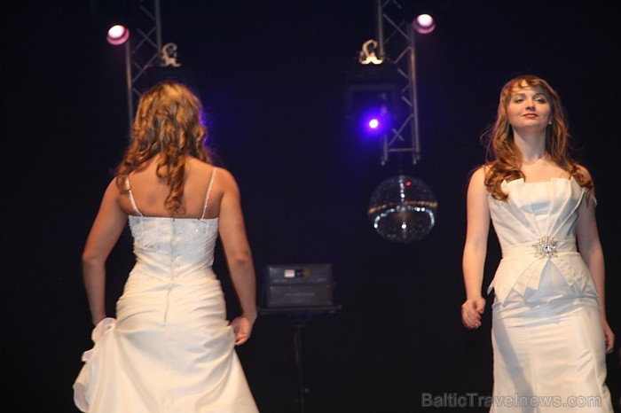 Kāzu un balles kleitu demonstrējumi izstādē Fiesta Expo 2011 58222