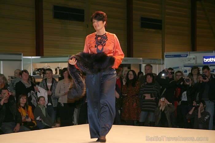 Kāzu un balles kleitu demonstrējumi izstādē Fiesta Expo 2011 58262