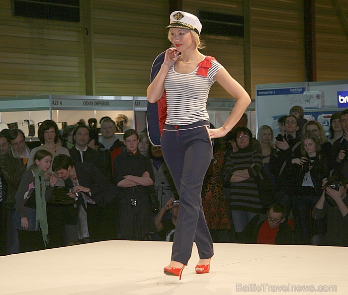 Kāzu un balles kleitu demonstrējumi izstādē Fiesta Expo 2011 58267