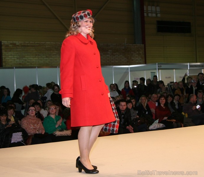 Kāzu un balles kleitu demonstrējumi izstādē Fiesta Expo 2011 58269