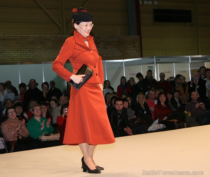 Kāzu un balles kleitu demonstrējumi izstādē Fiesta Expo 2011 58271