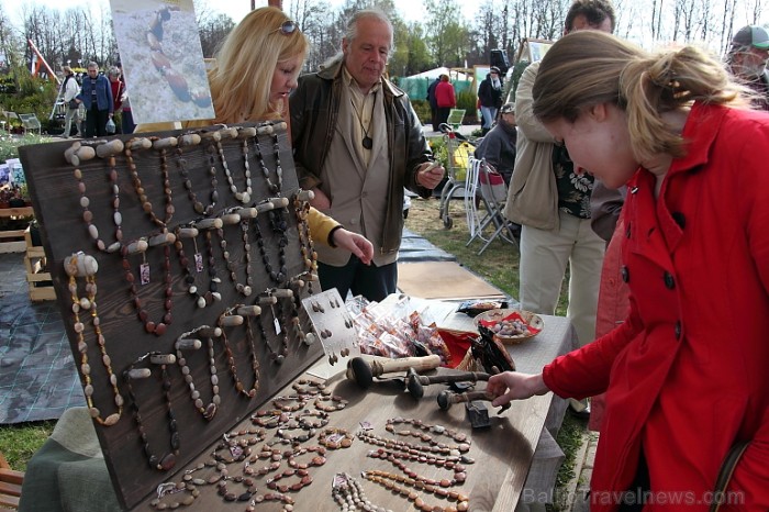 Latvijas Stādu parāde 2011 notika Siguldā, Svētku laukumā pie panorāmas riteņa. Papildus informācija: www.staduparade.lv
Foto: Juris Kilkuts Latvijas Stādu parāde 2011 notika Siguldā, Svētku laukumā pie panorāmas riteņa. Papildus informācija: www.staduparade.lv
Foto: Juris Kilkuts 58975