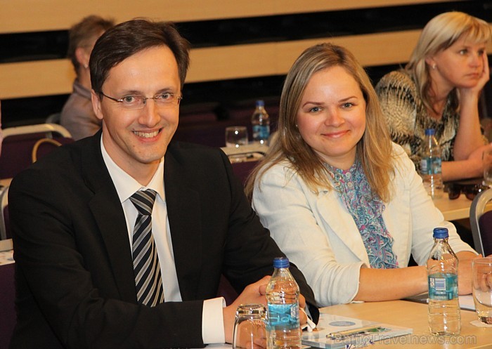 Starptautiskais tūroperators Tez Tour cieši sadarbojas ar nacionālo lidsabiedrību airBaltic - Grigorijs Pomerancevs un Ilze Ruse Starptautiskais tūroperators Tez Tour cieši sadarbojas ar nacionālo lidsabiedrību airBaltic - Grigorijs Pomerancevs un Ilze Ruse 59558