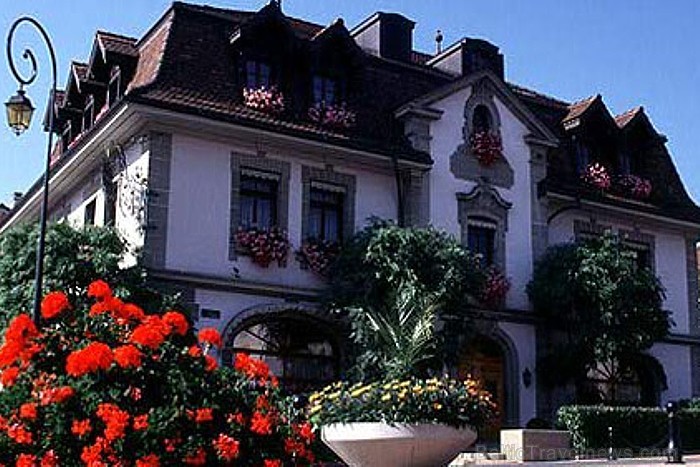 Restorāns de Hotel de Ville
atrodas Šveicē. Vairāk informācijas par restorānu var atrast: www.philippe-rochat.ch
Foto: Philippe-rochat.ch Restorāns de Hotel de Ville
atrodas Šveicē. Vairāk informācijas par restorānu var atrast: www.philippe-rochat.ch
Foto: Philippe-rochat.ch 59758