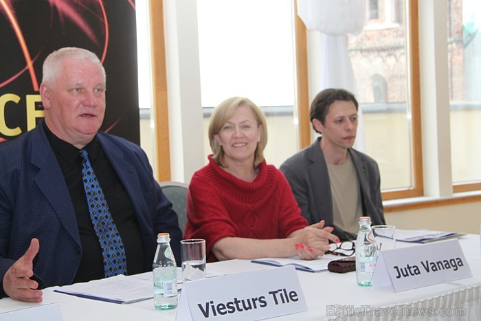 Preses konferencē, kas notika Vecrīgas viesnīcā Gutenbergs, tika paziņots par daudzu deju stilu demonstrējumiem un sacensībām Ķīpsalas abās hallēs Preses konferencē, kas notika Vecrīgas viesnīcā Gutenbergs, tika paziņots par daudzu deju stilu demonstrējumiem un sacensībām Ķīpsalas abās hallēs 59842