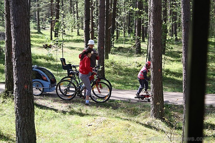 Ventspils patiesi ir zaļa un velobraucējiem draudzīga pilsēta, kur brīvdienās ģimenei dažāda veida kopīgiem izbraukumiem atradīsies iespējas. Ventspils patiesi ir zaļa un velobraucējiem draudzīga pilsēta, kur brīvdienās ģimenei dažāda veida kopīgiem izbraukumiem atradīsies iespējas. 59885