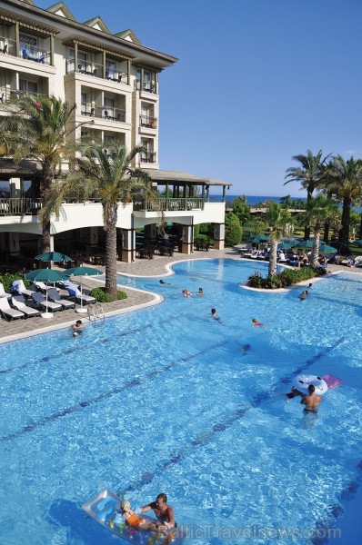 Viesnīca Amara Beach Resort ir vairāki baseini: divi atklātie, viens segtais baseins 2 baseini bērniem ar slidkalniņiem Viesnīca Amara Beach Resort ir vairāki baseini: divi atklātie, viens segtais baseins 2 baseini bērniem ar slidkalniņiem 59925