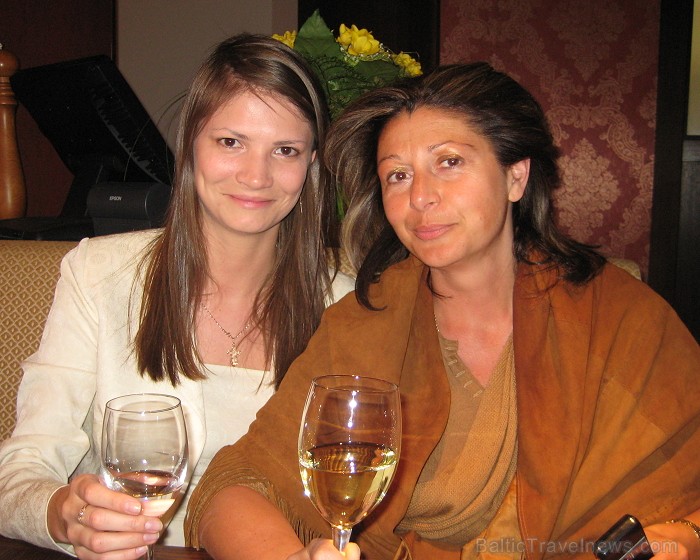 Karina Sabirova (BalticTravelnews.com mārketinga vadītāja) un Olga Avdeviča (izdevniecības nama Petit galvenā redaktore) Karina Sabirova (BalticTravelnews.com mārketinga vadītāja) un Olga Avdeviča (izdevniecības nama Petit galvenā redaktore) 60652
