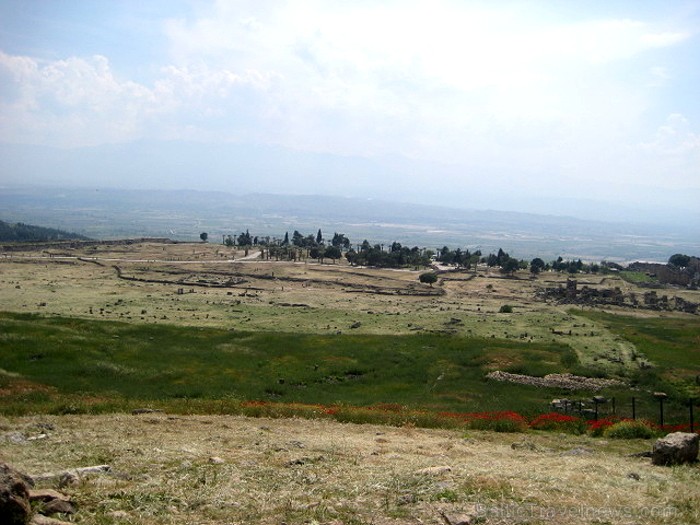 Pamukkale ir brīnumaina vieta Turcijā, kas ir slavena ar dziedinošiem ūdeņiem (Kleopatras baseinu), elpu aizraujošo ainavu (Baltās terases) un bagāto Pamukkale ir brīnumaina vieta Turcijā, kas ir slavena ar dziedinošiem ūdeņiem (Kleopatras baseinu), elpu aizraujošo ainavu (Baltās terases) un bagāto 61058