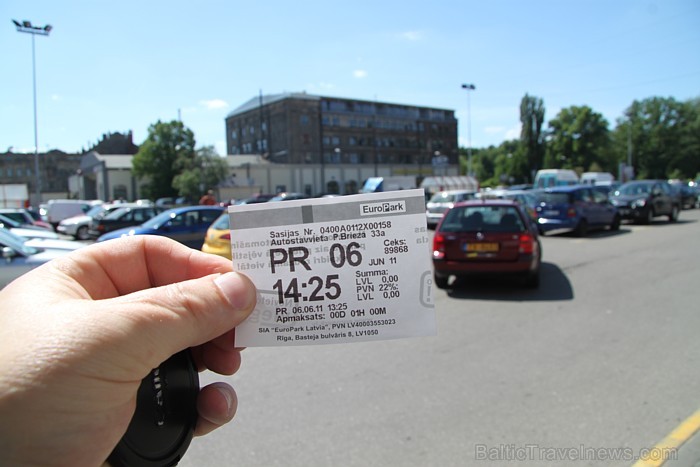 Bezmaksas biļeti ir jānovieto automašīnā labi redzamā vietā, jo pretējā gadījumā sods ir 8 LVL. Lasiet kā var sanākt - www.sudzibas.lv Bezmaksas biļeti ir jānovieto automašīnā labi redzamā vietā, jo pretējā gadījumā sods ir 8 LVL. Lasiet kā var sanākt - www.sudzibas.lv 61540