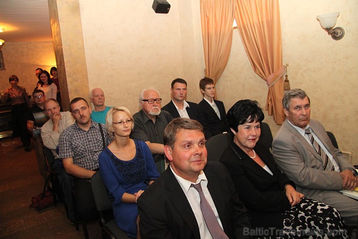 Latgales plānošanas reģions prezentē 15.06.2011 Kristapa Streiča un Jāņa Streiča īsfilmu «LATGALE atvērta sadarbībai» restorānā «Kamadena» Latgales plānošanas reģions prezentē 15.06.2011 Kristapa Streiča un Jāņa Streiča īsfilmu «LATGALE atvērta sadarbībai» restorānā «Kamadena» 62117