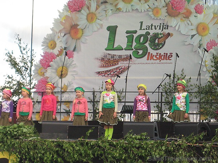 Līgo svētku koncerts «Latvija līgo Ikšķilē 2011» - vairāk bilžu un arī balva no Dikļu pils - Fb.com/Travelnews.lv Līgo svētku koncerts «Latvija līgo Ikšķilē 2011» - vairāk bilžu un arī balva no Dikļu pils - Fb.com/Travelnews.lv 62300
