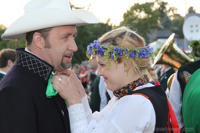 Līgo svētku koncerts «Latvija līgo Ikšķilē 2011» - vairāk bilžu un arī balva no Dikļu pils - Fb.com/Travelnews.lv Līgo svētku koncerts «Latvija līgo Ikšķilē 2011» - vairāk bilžu un arī balva no Dikļu pils - Fb.com/Travelnews.lv 62313