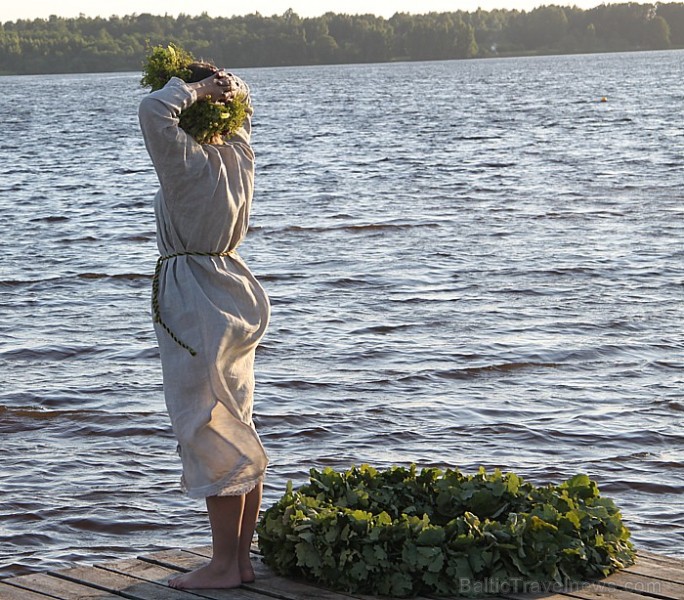 Līgo svētku koncerts «Latvija līgo Ikšķilē 2011» - vairāk bilžu un arī balva no Dikļu pils - Fb.com/Travelnews.lv Līgo svētku koncerts «Latvija līgo Ikšķilē 2011» - vairāk bilžu un arī balva no Dikļu pils - Fb.com/Travelnews.lv 62314