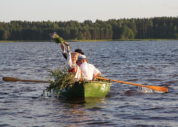 Līgo svētku koncerts «Latvija līgo Ikšķilē 2011» - vairāk bilžu un arī balva no Dikļu pils - Fb.com/Travelnews.lv Līgo svētku koncerts «Latvija līgo Ikšķilē 2011» - vairāk bilžu un arī balva no Dikļu pils - Fb.com/Travelnews.lv 62318