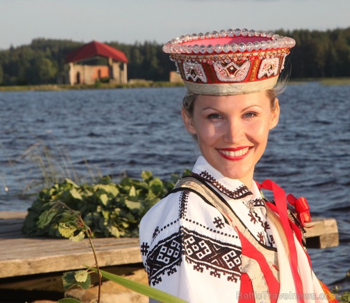 Līgo svētku koncerts «Latvija līgo Ikšķilē 2011» - vairāk bilžu un arī balva no Dikļu pils - Fb.com/Travelnews.lv Līgo svētku koncerts «Latvija līgo Ikšķilē 2011» - vairāk bilžu un arī balva no Dikļu pils - Fb.com/Travelnews.lv 62325