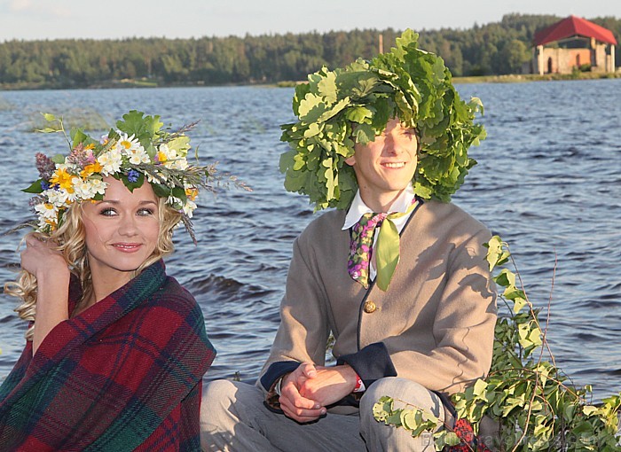 Līgo svētku koncerts «Latvija līgo Ikšķilē 2011» - vairāk bilžu un arī balva no Dikļu pils - Fb.com/Travelnews.lv Līgo svētku koncerts «Latvija līgo Ikšķilē 2011» - vairāk bilžu un arī balva no Dikļu pils - Fb.com/Travelnews.lv 62327