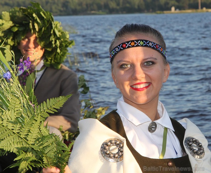 Līgo svētku koncerts «Latvija līgo Ikšķilē 2011» - vairāk bilžu un arī balva no Dikļu pils - Fb.com/Travelnews.lv Līgo svētku koncerts «Latvija līgo Ikšķilē 2011» - vairāk bilžu un arī balva no Dikļu pils - Fb.com/Travelnews.lv 62328