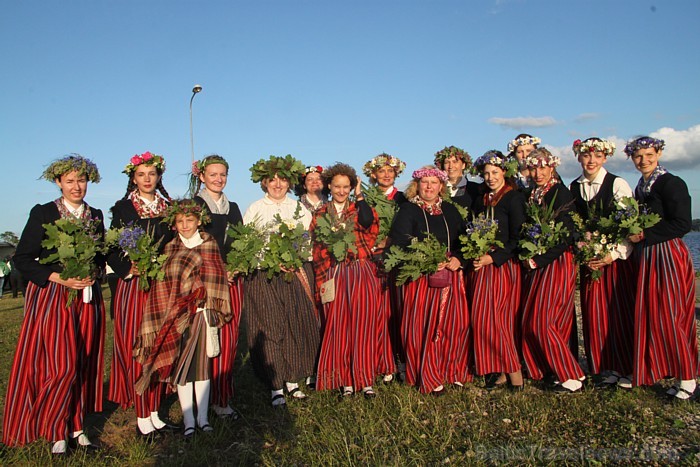 Līgo svētku koncerts «Latvija līgo Ikšķilē 2011» - vairāk bilžu un arī balva no Dikļu pils - Fb.com/Travelnews.lv Līgo svētku koncerts «Latvija līgo Ikšķilē 2011» - vairāk bilžu un arī balva no Dikļu pils - Fb.com/Travelnews.lv 62336