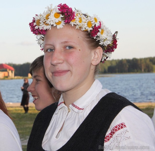 Līgo svētku koncerts «Latvija līgo Ikšķilē 2011» - vairāk bilžu un arī balva no Dikļu pils - Fb.com/Travelnews.lv Līgo svētku koncerts «Latvija līgo Ikšķilē 2011» - vairāk bilžu un arī balva no Dikļu pils - Fb.com/Travelnews.lv 62343