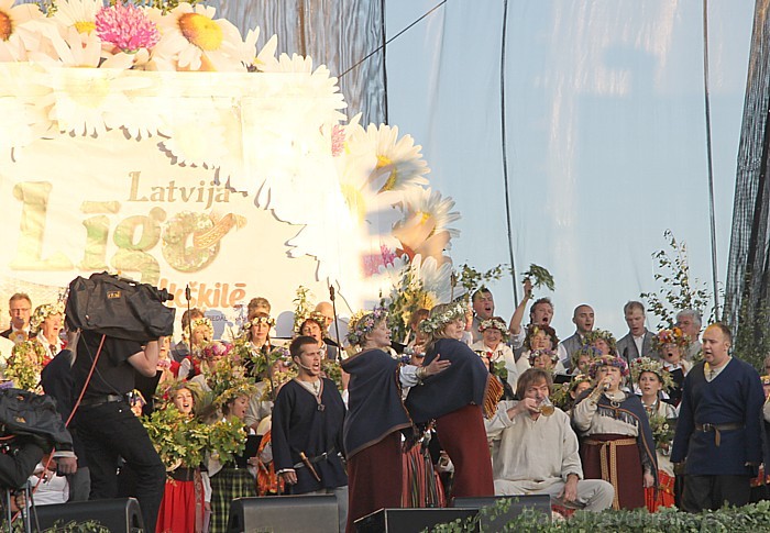 Līgo svētku koncerts «Latvija līgo Ikšķilē 2011» - vairāk bilžu un arī balva no Dikļu pils - Fb.com/Travelnews.lv Līgo svētku koncerts «Latvija līgo Ikšķilē 2011» - vairāk bilžu un arī balva no Dikļu pils - Fb.com/Travelnews.lv 62346