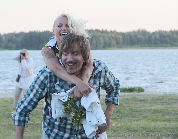 Līgo svētku koncerts «Latvija līgo Ikšķilē 2011» - vairāk bilžu un arī balva no Dikļu pils - Fb.com/Travelnews.lv Līgo svētku koncerts «Latvija līgo Ikšķilē 2011» - vairāk bilžu un arī balva no Dikļu pils - Fb.com/Travelnews.lv 62361