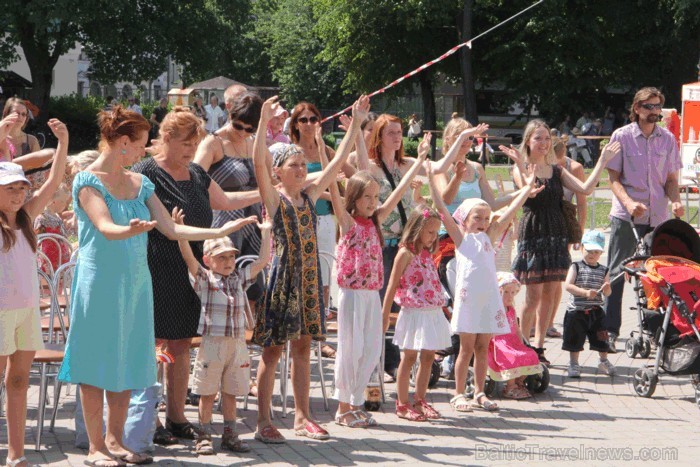 Foto: Jūrmalas TIC. 02.07.2011 Jūrmalā notika Jomas ielas svētki, kuri pulcēja tūkstošiem pilsētnieku, pilsētas viesu, baikeru un sportistu. Vairāk in Foto: Jūrmalas TIC. 02.07.2011 Jūrmalā notika Jomas ielas svētki, kuri pulcēja tūkstošiem pilsētnieku, pilsētas viesu, baikeru un sportistu. Vairāk in 62845