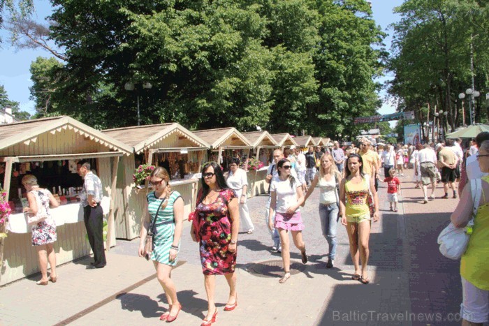 Foto: Jūrmalas TIC. 02.07.2011 Jūrmalā notika Jomas ielas svētki, kuri pulcēja tūkstošiem pilsētnieku, pilsētas viesu, baikeru un sportistu. Vairāk in Foto: Jūrmalas TIC. 02.07.2011 Jūrmalā notika Jomas ielas svētki, kuri pulcēja tūkstošiem pilsētnieku, pilsētas viesu, baikeru un sportistu. Vairāk in 62847