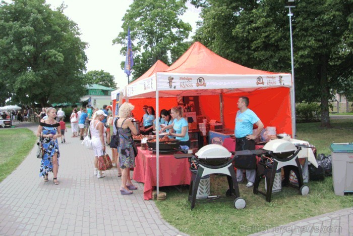 Foto: Jūrmalas TIC. 02.07.2011 Jūrmalā notika Jomas ielas svētki, kuri pulcēja tūkstošiem pilsētnieku, pilsētas viesu, baikeru un sportistu. Vairāk in Foto: Jūrmalas TIC. 02.07.2011 Jūrmalā notika Jomas ielas svētki, kuri pulcēja tūkstošiem pilsētnieku, pilsētas viesu, baikeru un sportistu. Vairāk in 62862