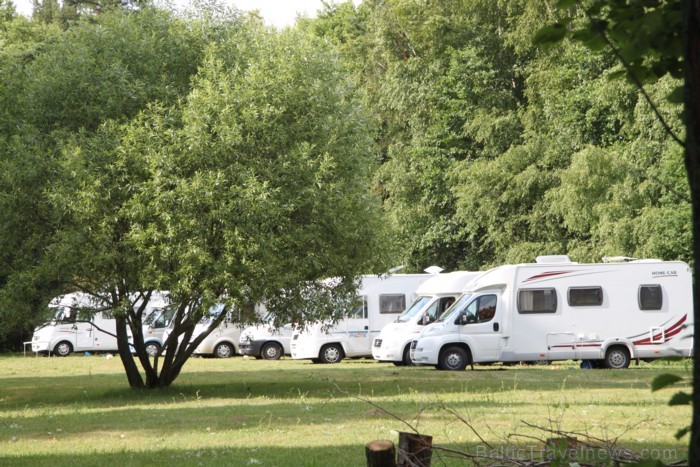 Kempings Siveri (www.campsiveri.lv, 29278599) atrodas Krāslavas un Dagdas novados pie Sīvera ezera, kas ir 9.lielākais Latvijā. Kempings Siveri (www.campsiveri.lv, 29278599) atrodas Krāslavas un Dagdas novados pie Sīvera ezera, kas ir 9.lielākais Latvijā. 62872