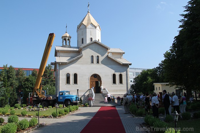 Armēņu apustuliskā baznīca un Latvijas armēņu kopiena iesvēta savu dievnamu kopā patriarhu Katolikosa Karekina II. Armēņu apustuliskā baznīca un Latvijas armēņu kopiena iesvēta savu dievnamu kopā patriarhu Katolikosa Karekina II. 62990