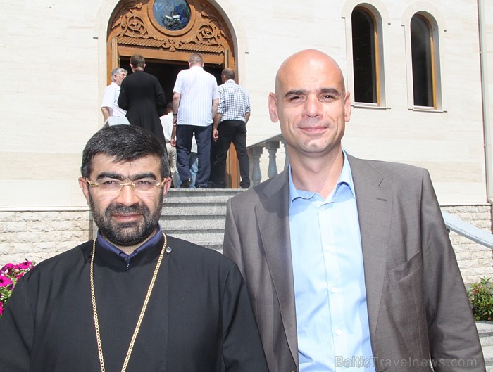 Armēņu apustuliskā baznīca un Latvijas armēņu kopiena iesvēta savu dievnamu kopā patriarhu Katolikosa Karekina II. Armēņu apustuliskā baznīca un Latvijas armēņu kopiena iesvēta savu dievnamu kopā patriarhu Katolikosa Karekina II. 63003