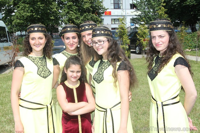 Armēņu apustuliskā baznīca un Latvijas armēņu kopiena iesvēta savu dievnamu kopā patriarhu Katolikosa Karekina II. Armēņu apustuliskā baznīca un Latvijas armēņu kopiena iesvēta savu dievnamu kopā patriarhu Katolikosa Karekina II. 63066