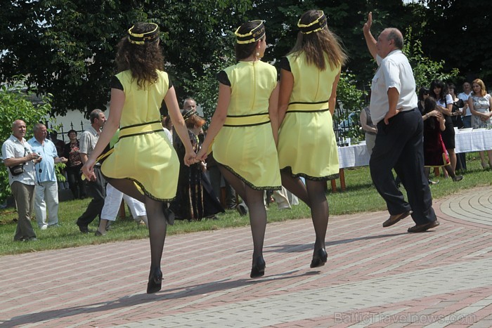 Armēņu apustuliskā baznīca un Latvijas armēņu kopiena iesvēta savu dievnamu kopā patriarhu Katolikosa Karekina II. Armēņu apustuliskā baznīca un Latvijas armēņu kopiena iesvēta savu dievnamu kopā patriarhu Katolikosa Karekina II. 63076
