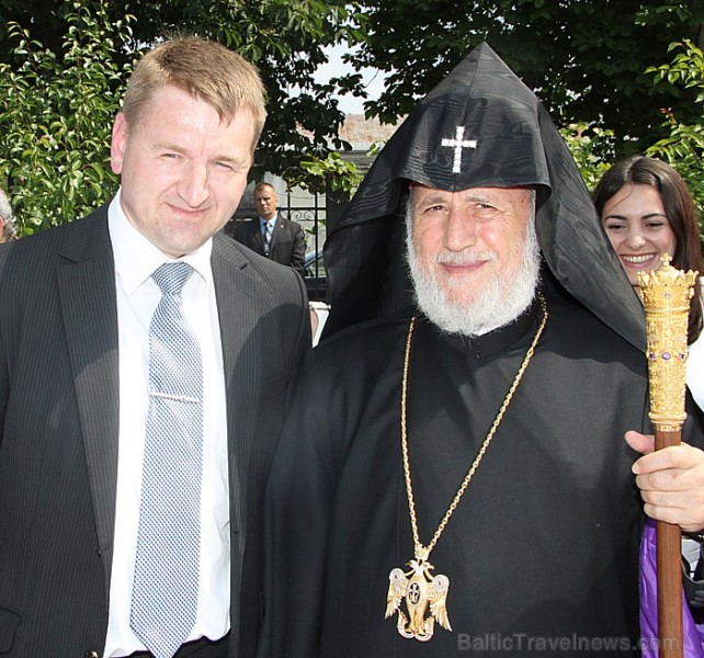 Armēņu apustuliskā baznīca un Latvijas armēņu kopiena iesvēta savu dievnamu kopā patriarhu Katolikosa Karekina II. Armēņu apustuliskā baznīca un Latvijas armēņu kopiena iesvēta savu dievnamu kopā patriarhu Katolikosa Karekina II. 63080