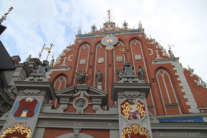 Melngalvju nams. Armēņu apustuliskā baznīca un Latvijas armēņu kopiena iesvēta savu dievnamu kopā patriarhu Katolikosa Karekina II. Melngalvju nams. Armēņu apustuliskā baznīca un Latvijas armēņu kopiena iesvēta savu dievnamu kopā patriarhu Katolikosa Karekina II. 63110