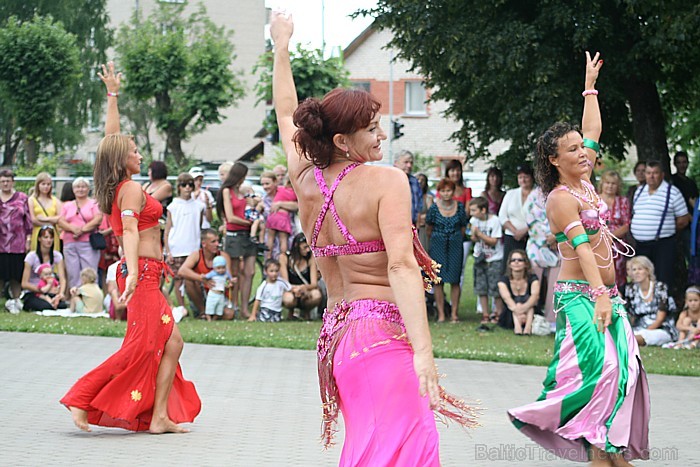 Tuvo Austrumu mākslas un kultūras festivāla prezentācija 65395