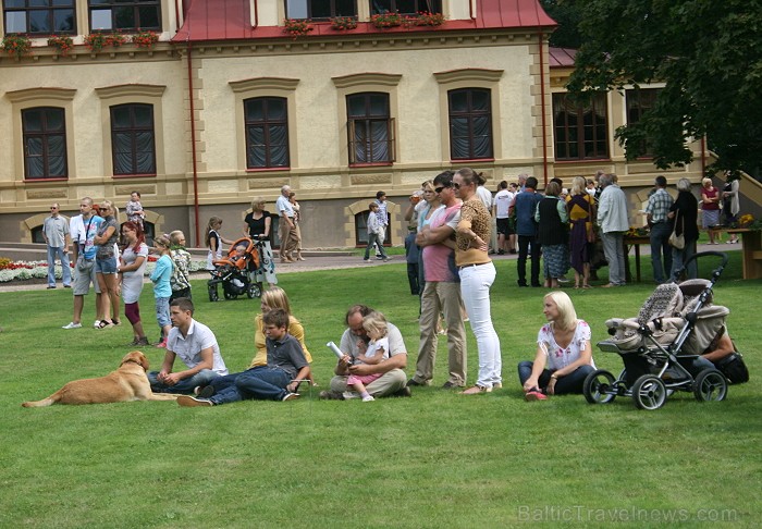 Nākamais pasākums Dikļu pilī notiks 27.08.2011 - izrāde Nākamais pasākums Dikļu pilī notiks 27.08.2011 - izrāde