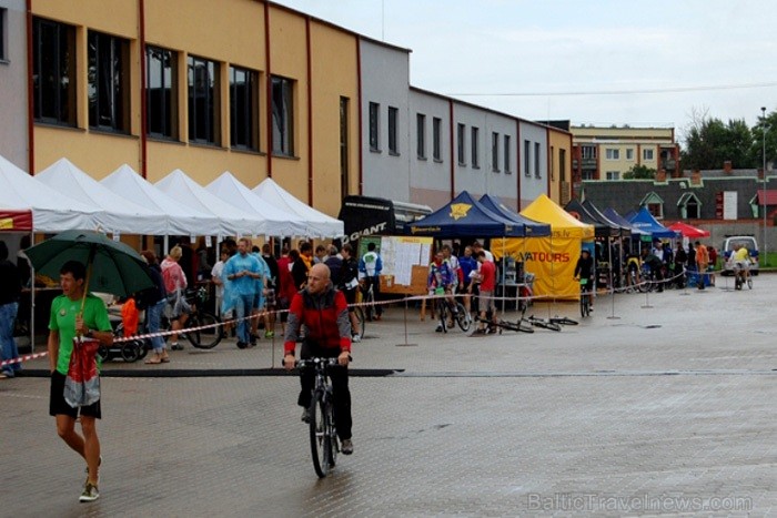14. augustā Novatours komanda piedalījās SEB Latvijas čempionāta kalnu divriteņu maratonā 6. posmā Tukumā.
Ir agrs, lietains svētdienas rīts un palē 14. augustā Novatours komanda piedalījās SEB Latvijas čempionāta kalnu divriteņu maratonā 6. posmā Tukumā.
Ir agrs, lietains svētdienas rīts un palē 65696
