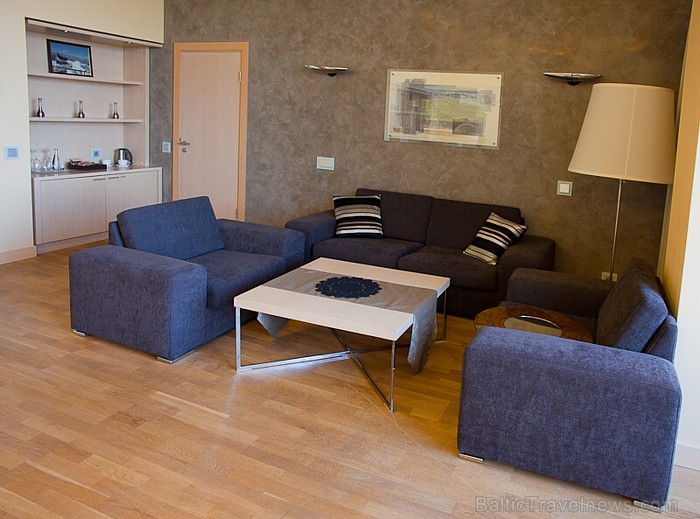 Islandes ārlietu ministrs Ossurs Skarphedinsons (Össur Skarphéðinsson) nakšņo četru zvaigžņu viesnīcā Islande Hotel (www.islandehotel.lv) Foto: Island Islandes ārlietu ministrs Ossurs Skarphedinsons (Össur Skarphéðinsson) nakšņo četru zvaigžņu viesnīcā Islande Hotel (www.islandehotel.lv) Foto: Island 65883