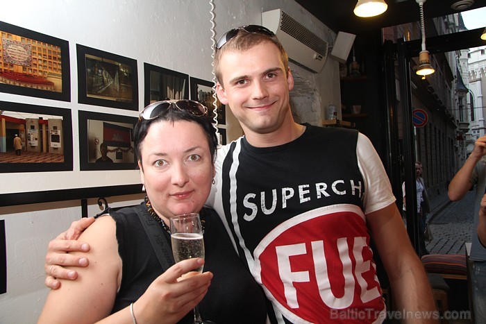 26.08.2011 Index Cafe, kas atrodas Šķūņu iela 16 (Vecrīgā), aicināja draugus uz šampanieša glāzi par godu 2 gadu dzimšanas dienai www.indexcafe.lv Fot 26.08.2011 Index Cafe, kas atrodas Šķūņu iela 16 (Vecrīgā), aicināja draugus uz šampanieša glāzi par godu 2 gadu dzimšanas dienai www.indexcafe.lv Fot 66141